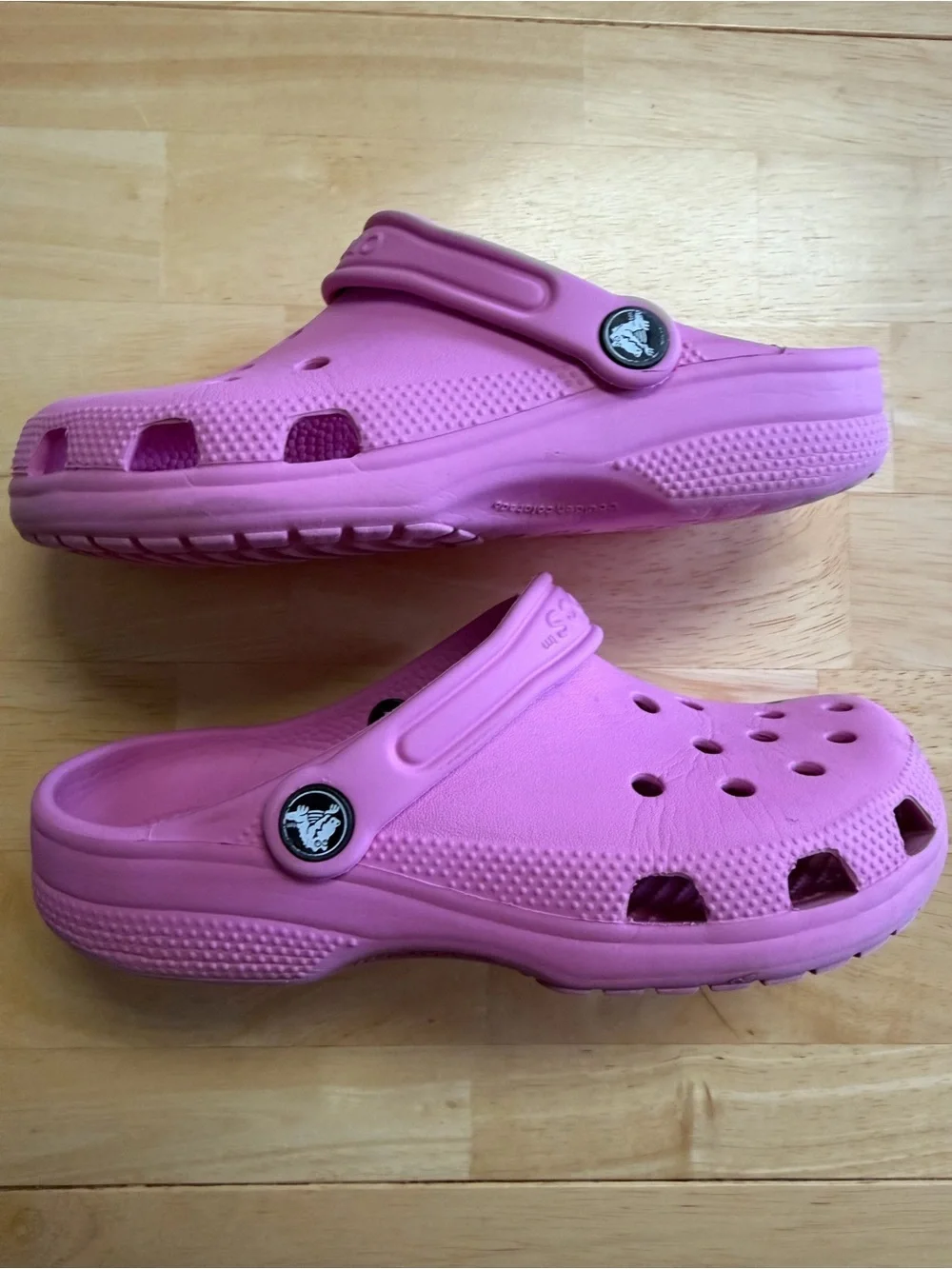 CROCS Kids Classic Clog  - pink - girls size 3